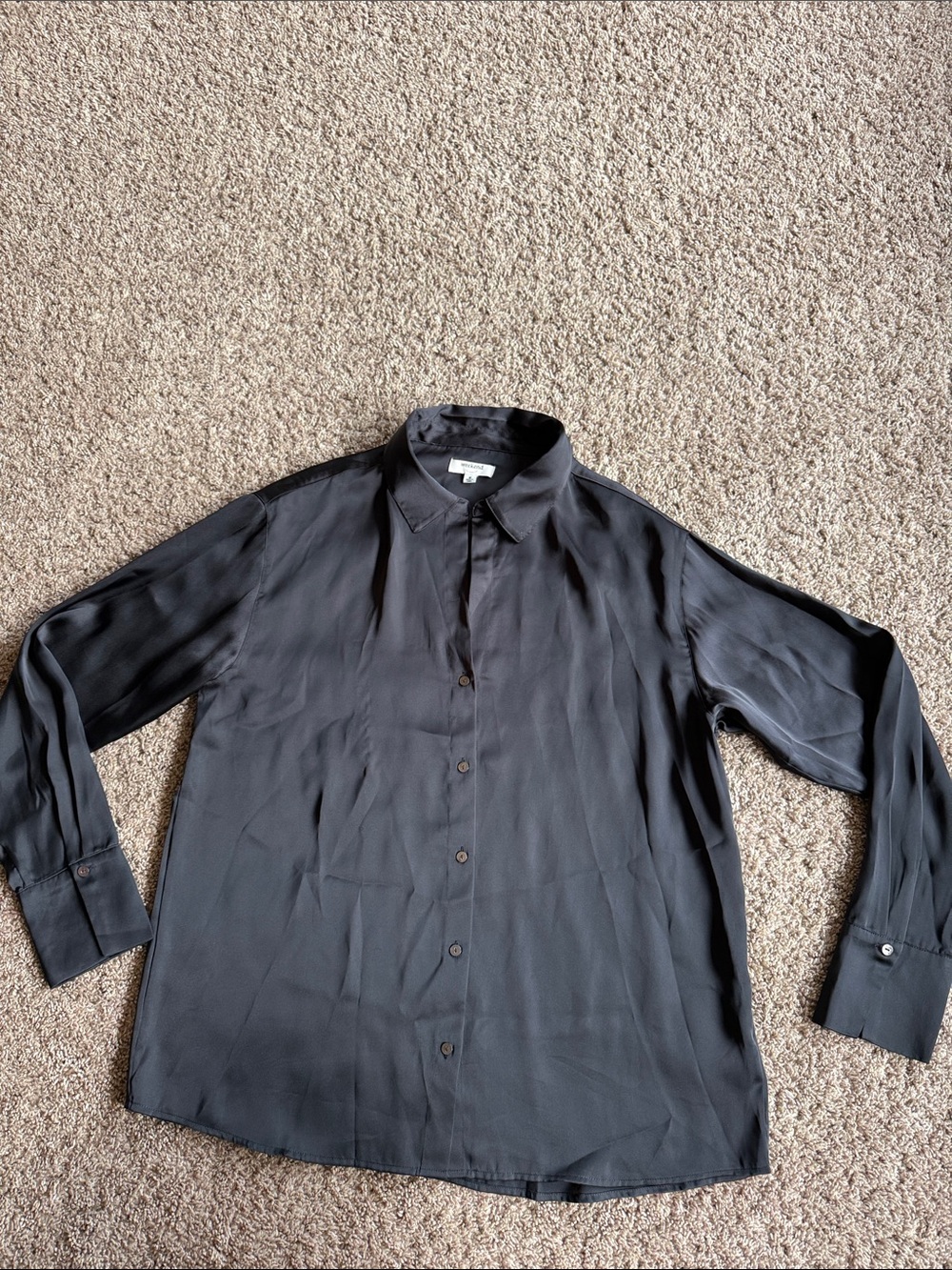 Weekend Los Angeles black satin long sleeve button down size medium